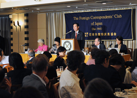 20101006-221005 1230-1400 The Foreign Correspondents' Club of Japan2.jpg
